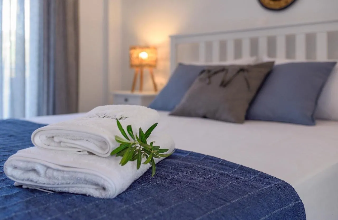 Ellie'S Studios-Apartments Νικήτη