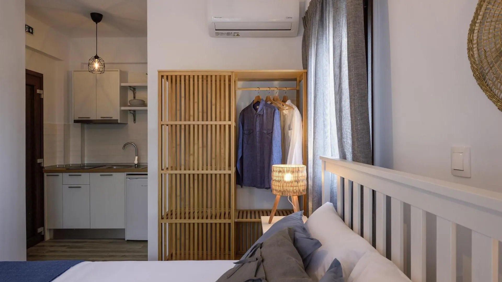 Ellie'S Studios-Apartments Νικήτη